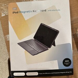 iPad Magnetix Keyboard with Shortcuts - Black